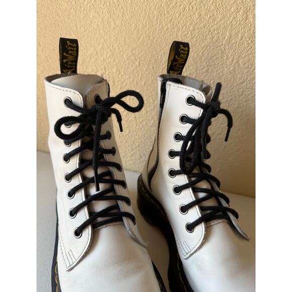 Doc Dr. Martens White Jadon Platform Boot Size  6 Womens 5 Mens Good Condition - Picture 3 of 7